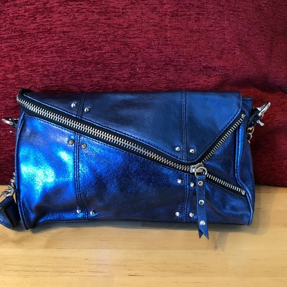 Betsey Johnson Handbags - EUC Betsey Johnson Blue Metallic Purse